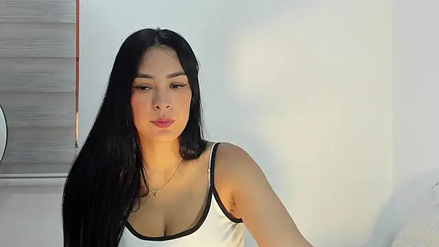 Snapshot of bella_hadid1_ chatting on March 2026 07:49:02 PM bella hadid1 online show from March 2026 07:49:02 PM