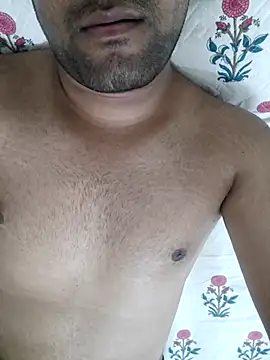 Snapshot of Vickyy_001 chatting on November 2025 04:28:02 PM Vickyy 001 online show from November 2025 04:28:02 PM