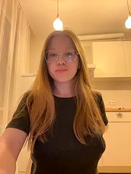 Eva Weyne online show from September 2025 08:10:01 PM