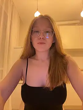 Eva Weyne online show from September 2025 07:50:01 PM