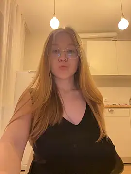 Eva Weyne online show from November 2025 08:00:01 PM