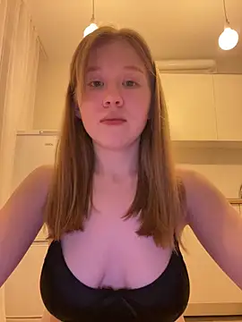 Snapshot of Eva_Weyne chatting on May 2026 09:53:02 PM Eva Weyne online show from May 2026 09:53:02 PM