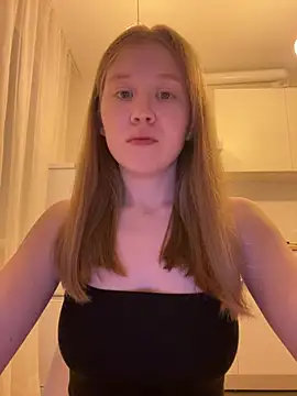 Snapshot of Eva_Weyne chatting on May 2026 09:22:01 PM Eva Weyne online show from May 2026 09:22:01 PM