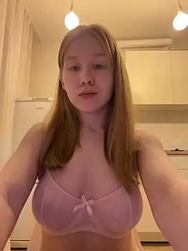 Snapshot of Eva_Weyne chatting on May 2026 09:38:01 PM Eva Weyne online show from May 2026 09:38:01 PM