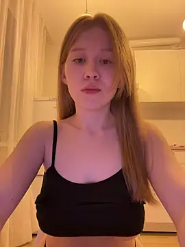 Snapshot of Eva_Weyne chatting on August 2026 10:13:01 PM Eva Weyne online show from August 2026 10:13:01 PM