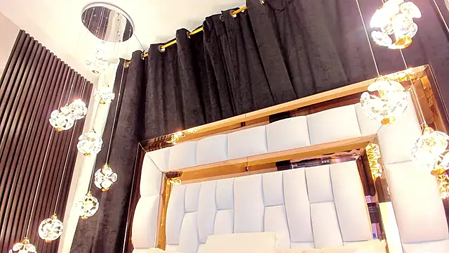 SarayRoyse online show from March 2025 07:14:01 PM