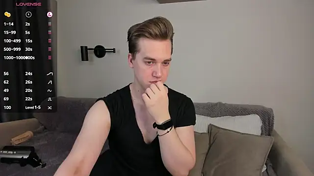 Snapshot of AustinButler chatting on December 2024 08:04:02 PM AustinButler online show from December 2024 08:04:02 PM