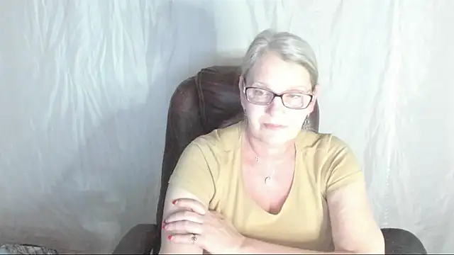 irinamaux online show from March 2025 03:29:01 PM