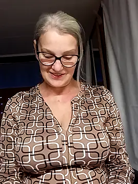 irinamaux online show from September 2025 04:34:02 AM