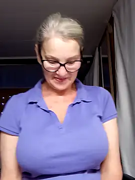 irinamaux online show from September 2025 05:18:02 AM