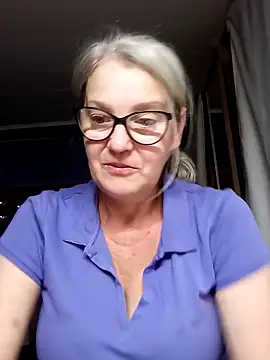 irinamaux online show from September 2025 05:30:01 AM