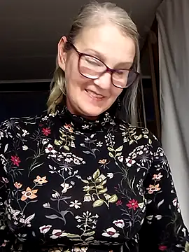 irinamaux online show from September 2025 04:50:02 AM