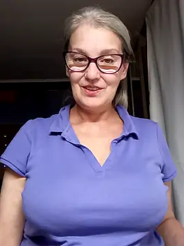 irinamaux online show from October 2025 08:07:02 PM