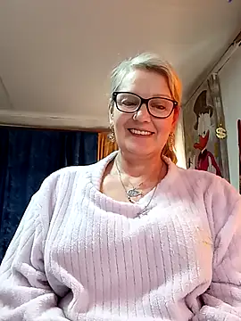 Snapshot of irinamaux chatting on April 2026 06:47:02 AM irinamaux online show from April 2026 06:47:02 AM