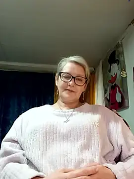 Snapshot of irinamaux chatting on April 2026 12:29:02 PM irinamaux online show from April 2026 12:29:02 PM