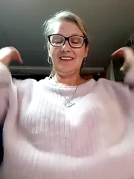 Snapshot of irinamaux chatting on May 2026 09:31:01 PM irinamaux online show from May 2026 09:31:01 PM
