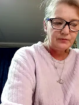 Snapshot of irinamaux chatting on May 2026 02:28:01 AM irinamaux online show from May 2026 02:28:01 AM