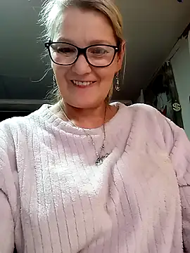 Snapshot of irinamaux chatting on May 2026 03:39:02 PM irinamaux online show from May 2026 03:39:02 PM