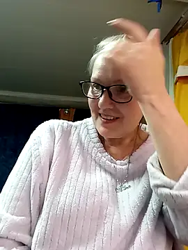 Snapshot of irinamaux chatting on May 2026 03:52:02 PM irinamaux online show from May 2026 03:52:02 PM