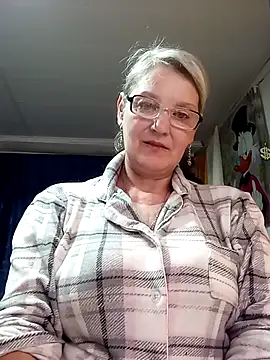 Snapshot of irinamaux chatting on May 2026 05:26:01 AM irinamaux online show from May 2026 05:26:01 AM