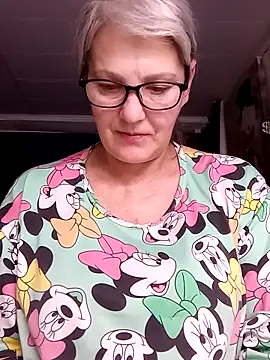 Snapshot of irinamaux chatting on June 2026 05:21:02 AM irinamaux online show from June 2026 05:21:02 AM