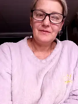 Snapshot of irinamaux chatting on June 2026 06:32:02 PM irinamaux online show from June 2026 06:32:02 PM