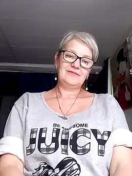 Snapshot of irinamaux chatting on June 2026 05:54:01 AM irinamaux online show from June 2026 05:54:01 AM