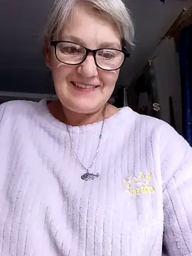 Snapshot of irinamaux chatting on July 2026 08:10:01 AM irinamaux online show from July 2026 08:10:01 AM