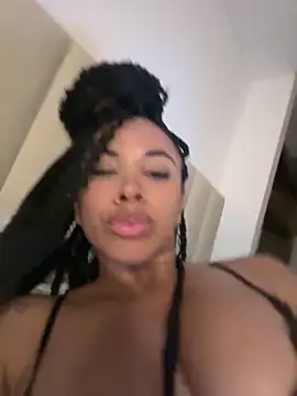 Brunettexio online show from February 2025 05:02:02 PM