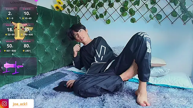 Levii Ackermann online show from March 2025 08:32:02 PM