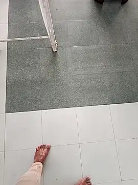 Snapshot of mr_slim_body chatting on January 2026 10:42:02 AM mr slim body online show from January 2026 10:42:02 AM