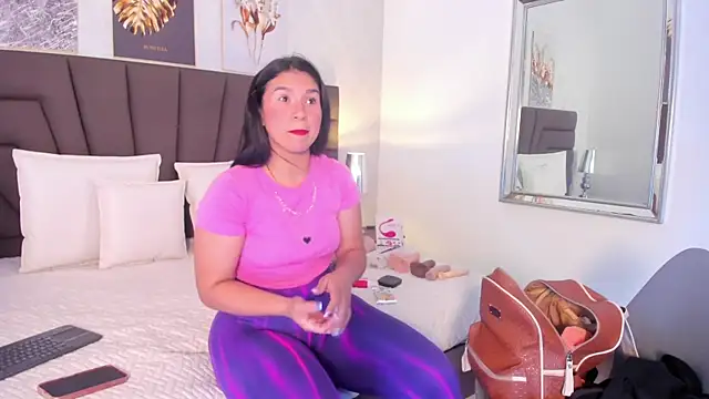 Sofi Perez  online show from February 2025 11:33:02 AM