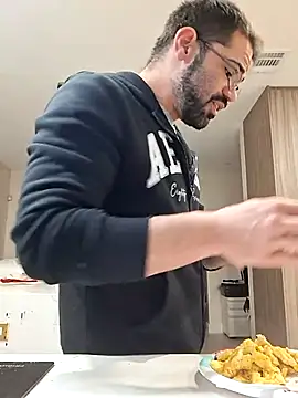 Snapshot of Zander823 chatting on February 2026 02:43:01 AM Zander823 online show from February 2026 02:43:01 AM