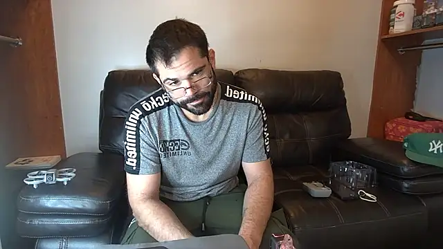 Zander823 online show from March 2026 08:59:01 PM