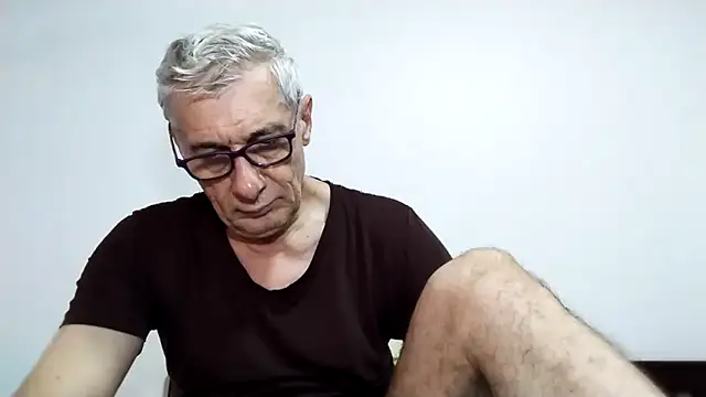 BIGUNCUTHARDCOCK online show from February 2026 12:47:02 AM