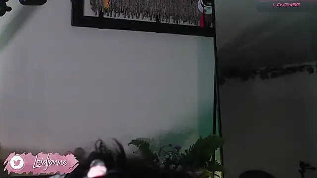 loIijanne online show from October 2025 08:26:01 PM