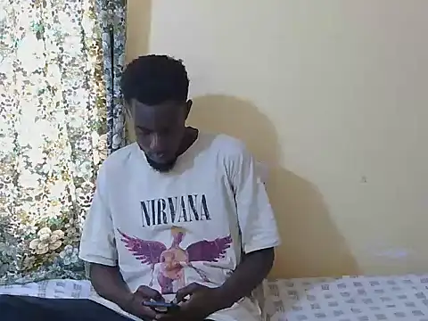 Snapshot of large_blackdick chatting on September 2025 07:30:02 AM large blackdick online show from September 2025 07:30:02 AM