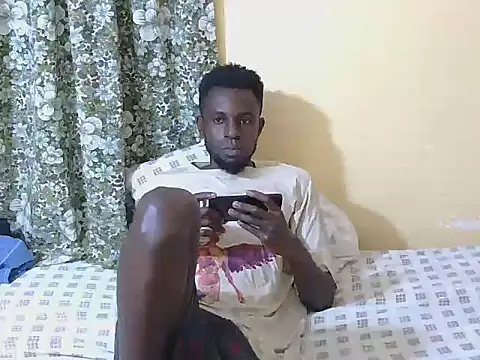 Snapshot of large_blackdick chatting on October 2025 04:02:02 PM large blackdick online show from October 2025 04:02:02 PM