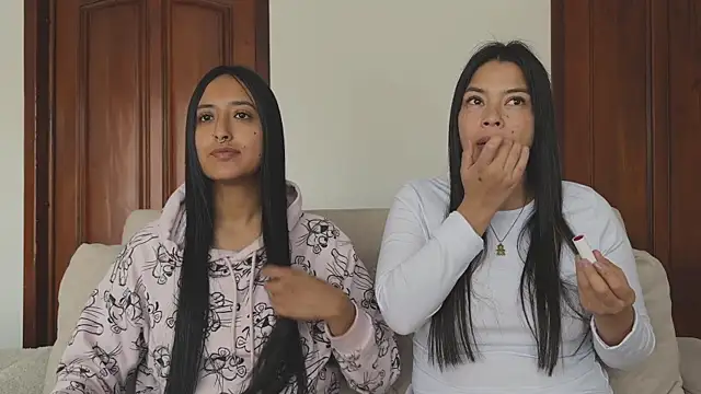 2SummerLove1 online show from October 2025 02:18:01 PM