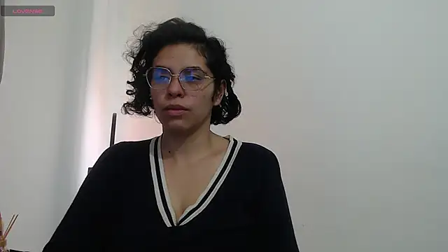 Snapshot of Anne_purple chatting on December 2024 05:04:01 PM Anne purple online show from December 2024 05:04:01 PM