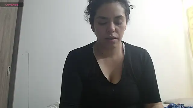 Snapshot of Anne_purple chatting on March 2025 04:51:01 PM Anne purple online show from March 2025 04:51:01 PM