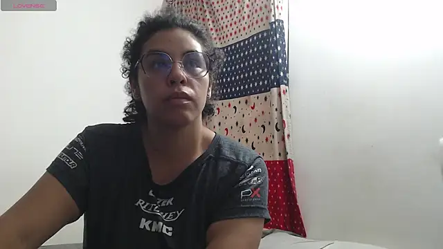 Snapshot of Anne_purple chatting on September 2025 02:28:01 PM Anne purple online show from September 2025 02:28:01 PM