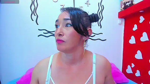 charlotte-11 online show from March 2025 02:29:02 PM