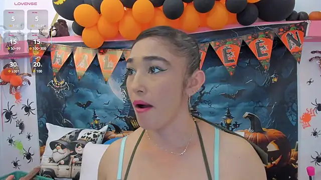 charlotte-11 online show from October 2025 06:41:01 PM