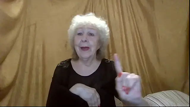 Snapshot of _Estelitta_5 chatting on May 2026 04:56:01 PM Estelitta 5 online show from May 2026 04:56:01 PM