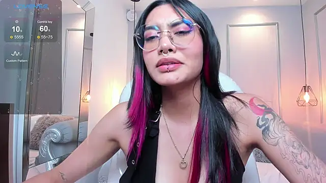 AzuraKindong online show from January 2025 01:27:01 AM