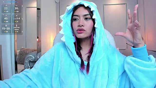 AzuraKindong online show from March 2025 01:26:02 AM