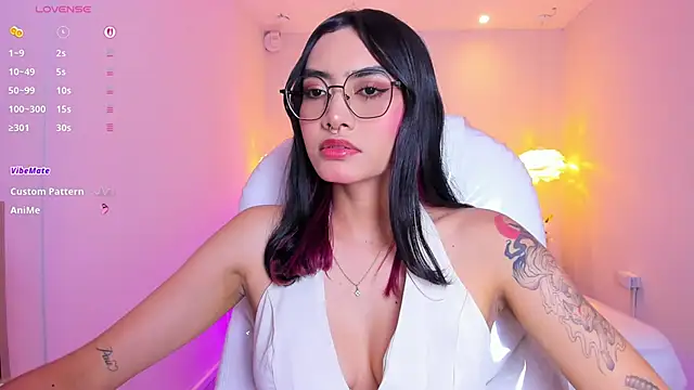 AzuraKindong online show from April 2026 07:14:01 PM