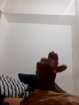 Skater29xx2 online show from March 2025 03:57:01 AM