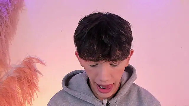 Tomy Rox online show from January 2025 08:22:01 PM